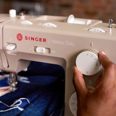Singer Heavy Duty 4523 - Next Evolution Beige Macchina per cucire meccanica con piedino tagliacuci