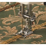 Three-groove cord foot