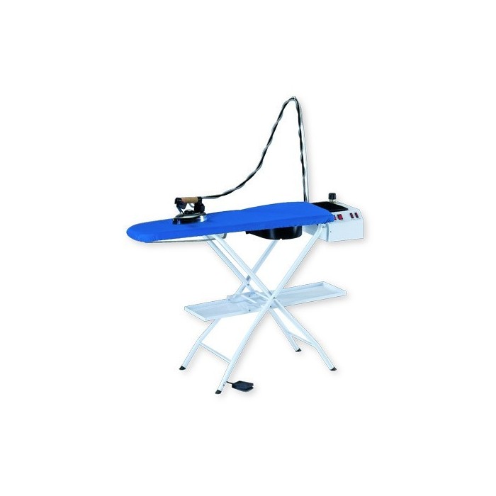 Planche à repasser à ventouse et chauffante - Bieffe Asse dans le manchon