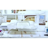 Husqvarna Viking Designer Topaz 25