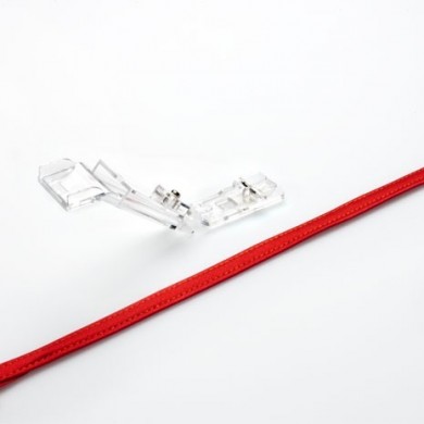 Strap foot and belt attachment