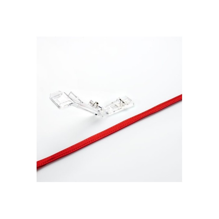 Attache de la sangle, du pied et de la ceinture