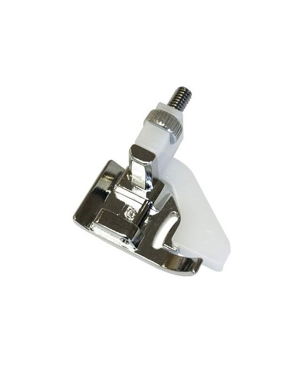 Adjustable concealed hem foot