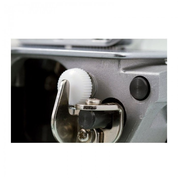 surjeteuse JUKI MO-104D