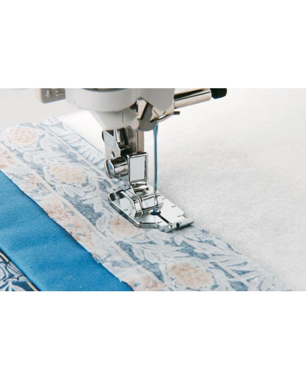 Straight seam foot for patchwork