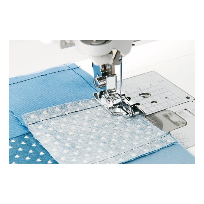 Straight seam foot with 1/4 inch margin ideal for quilts and patchwork