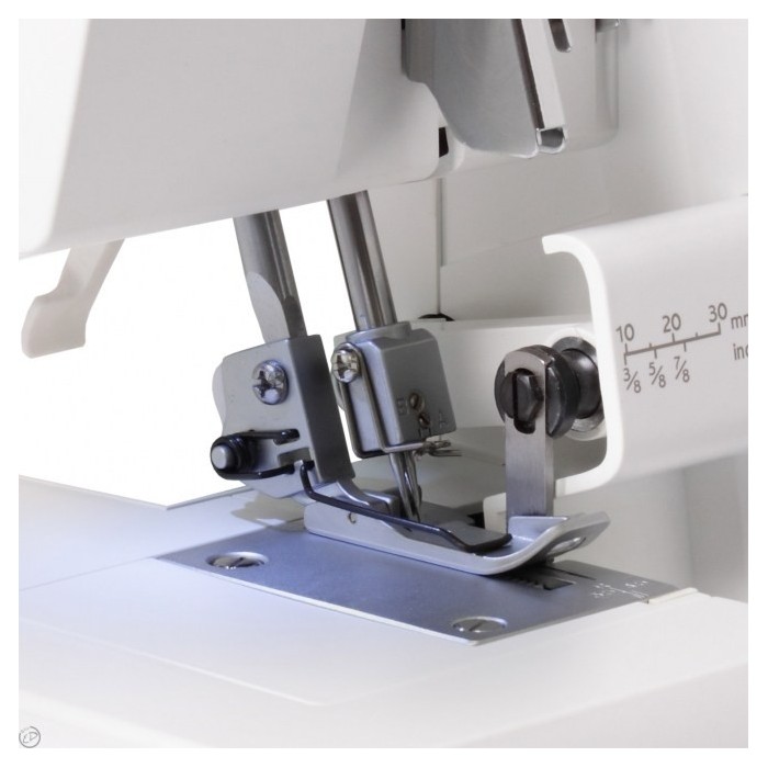 Huskylock S15 Overlock - 5 YEAR WARRANTY - Safa Exclusive
