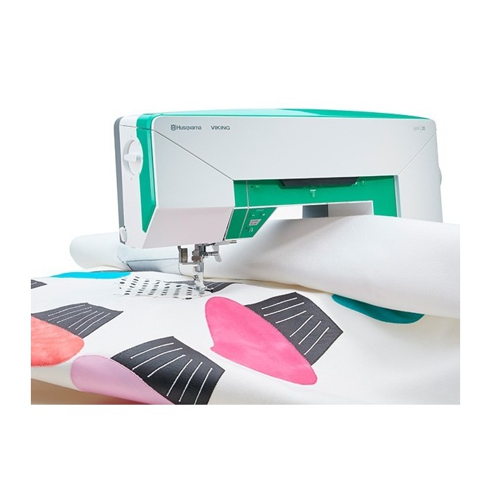 Ampio spazio di cucito - Husqvarna Viking JADE 20