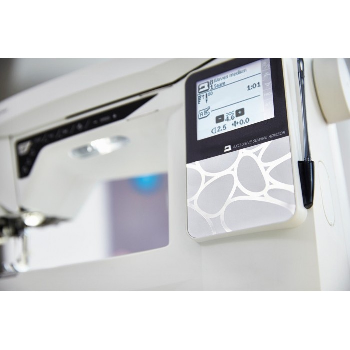 Grande zone de broderie et lumières LED