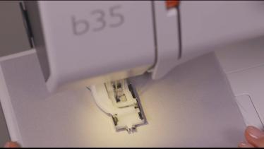 Bernette B35 Tutorial - Come cucire un'asola